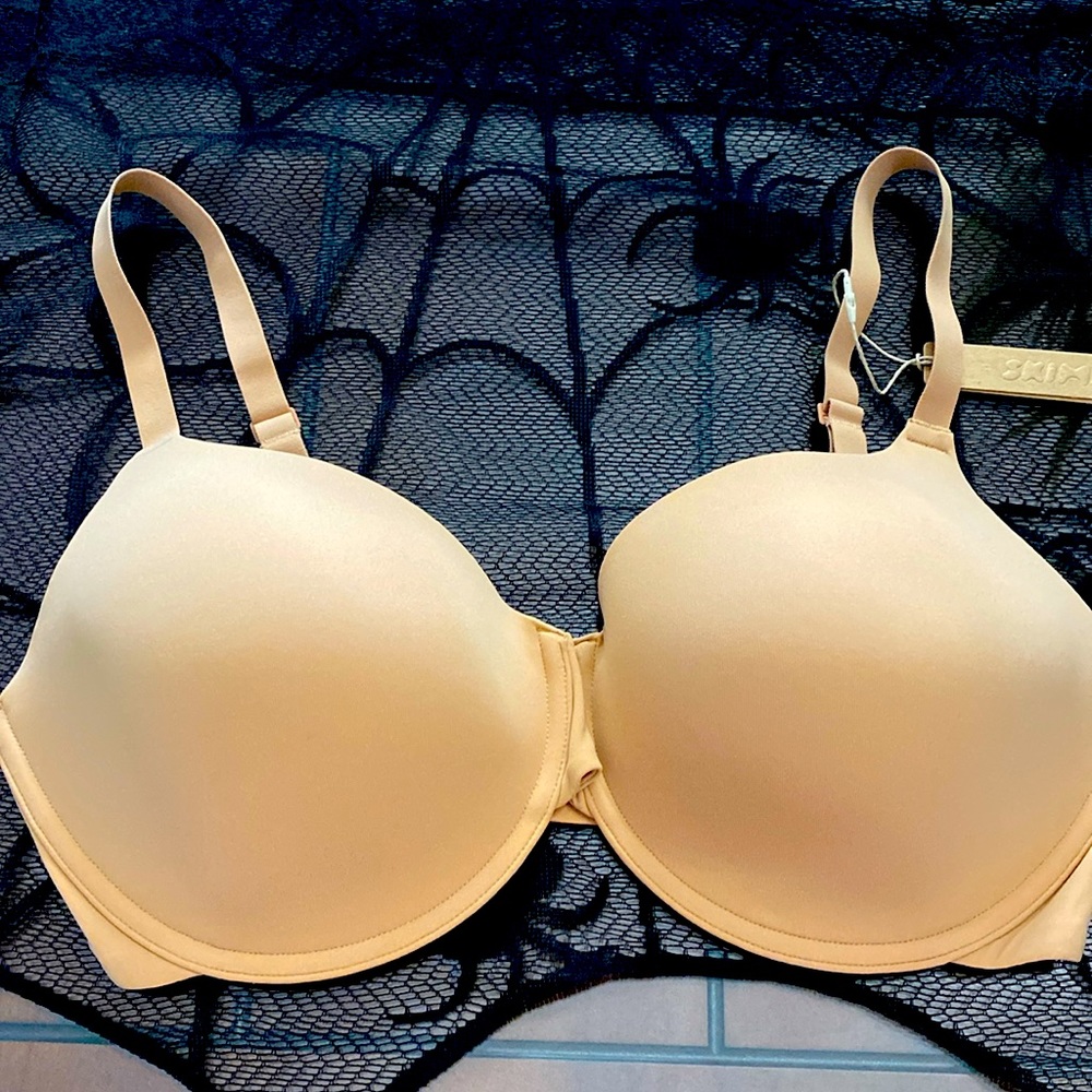 Skims T-Shirt Bra